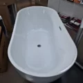 большая акриловая ванна купить в молдове